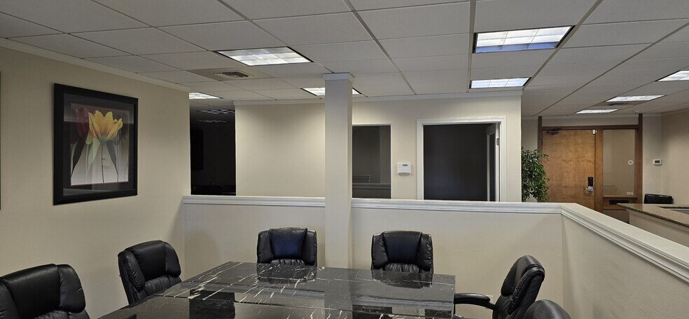 More Photos Of 9 Lake Bellevue Dr, Bellevue Office For Sale