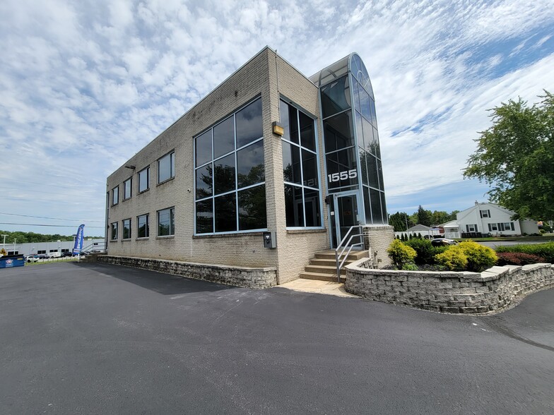 Primary Photo Of 1555 N 18th St, Allentown Office For Sale