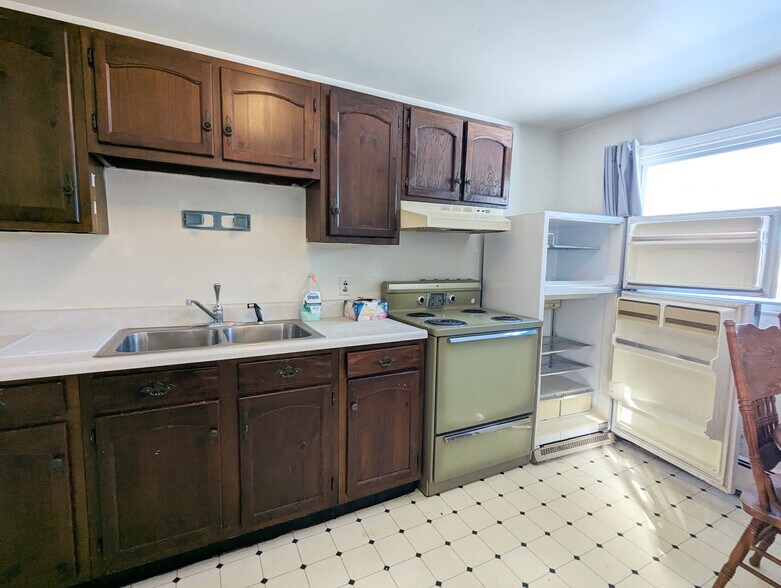 More Photos Of 8372 N Saginaw Rd, Mount Morris Restaurant For Sale