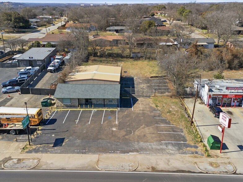 More Photos Of 4208 Benbrook Hwy, Fort Worth Office For Sale