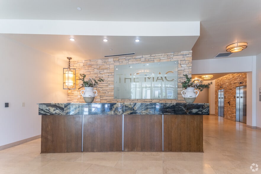 More Photos Of 2800 Shoreline Dr, Denton Medical For Lease