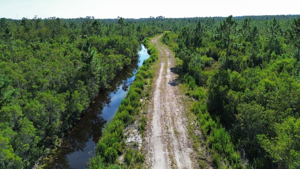 More Photos Of 17619 Edwards Rd, Fountain Land For Sale