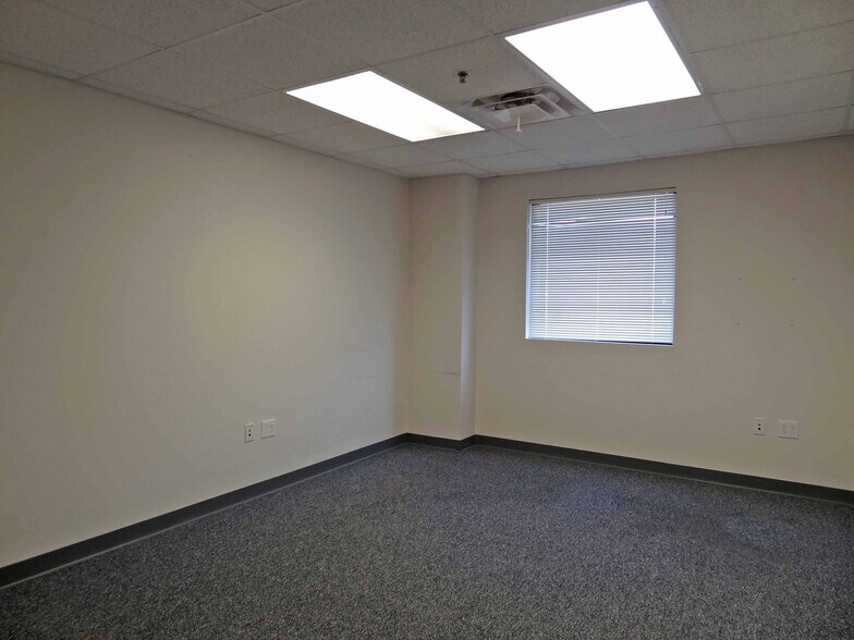 More Photos Of 1311-1319 Pineview Dr, Morgantown Medical For Lease