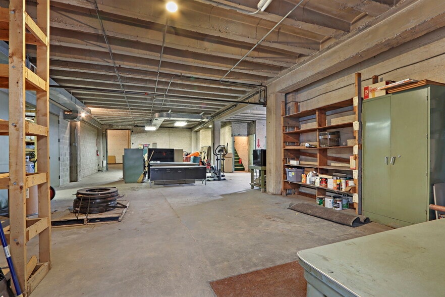 More Photos Of 1346 54th St, Kenosha Warehouse For Sale