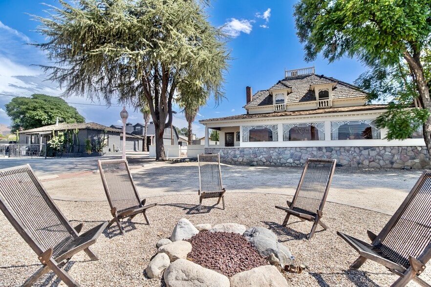 More Photos Of 2048 Mentone Blvd, Mentone Storefront Retail Residential For Sale