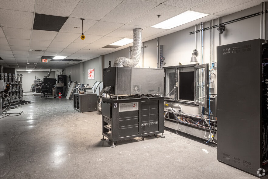 More Photos Of 210 W 87th St, Chicago Movie Theatre For Sale