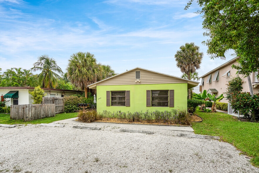 More Photos Of 3308 SE 3rd St, Pompano Beach Specialty For Sale