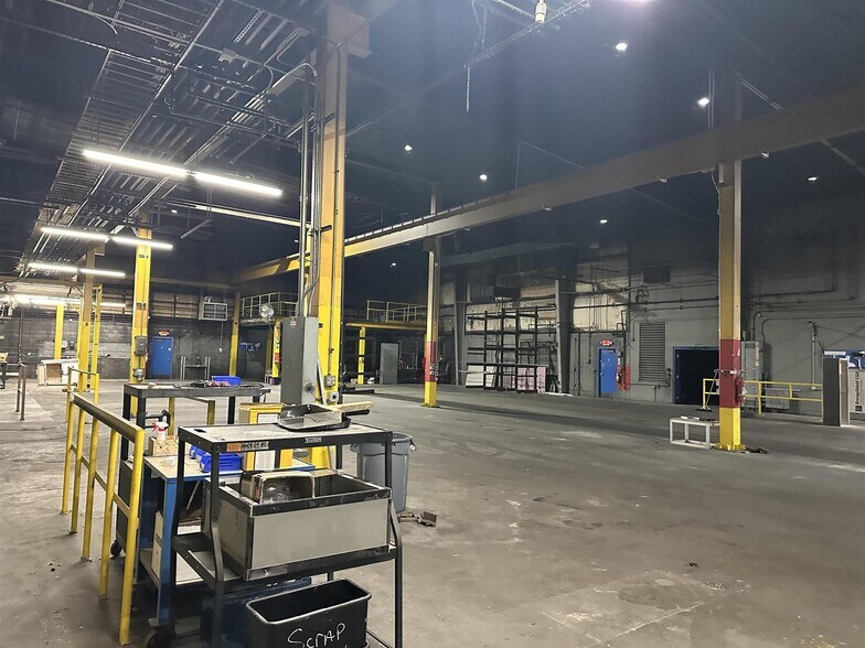More Photos Of 1011 Veterans St, Mauston Manufacturing For Sale