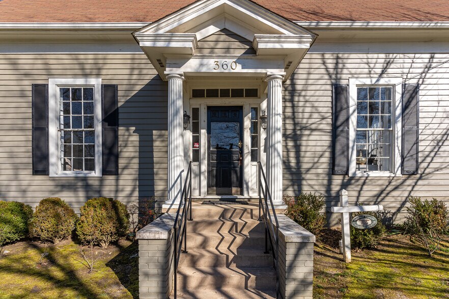 More Photos Of 360 E Main St, Canton Office Residential For Lease