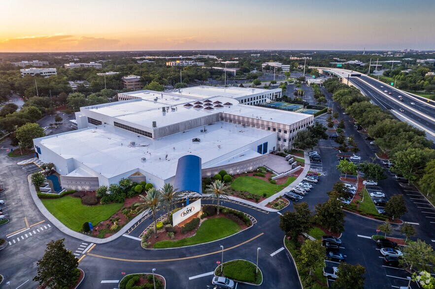 More Photos Of 8701 Maitland Summit Blvd, Orlando Health Club For Lease