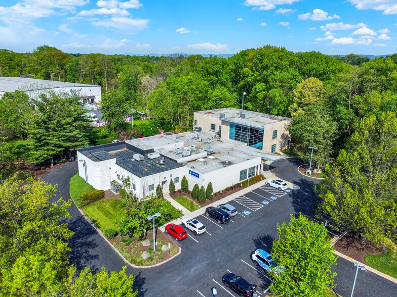 More Photos Of 880 Century Dr, Mechanicsburg Medical For Lease