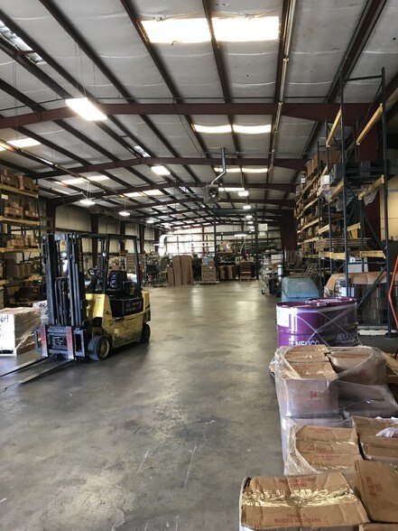More Photos Of 125 Leader Dr, Piedmont Manufacturing For Lease