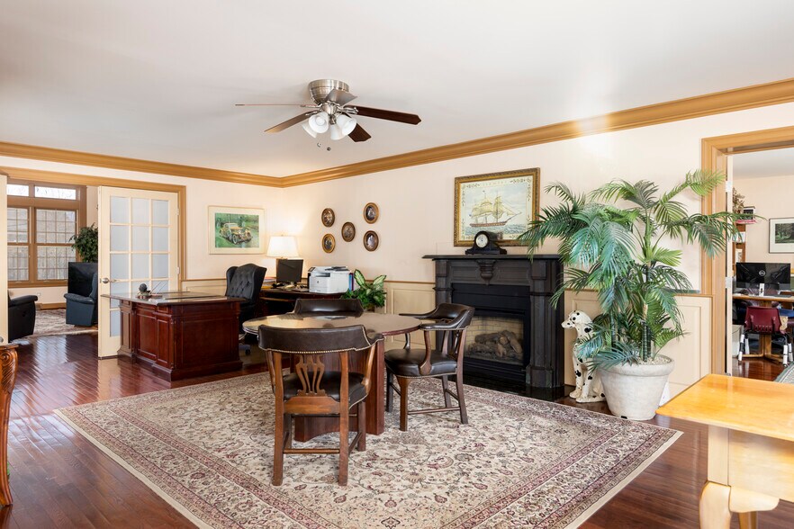 More Photos Of 860 Union Rd, West Seneca Office Residential For Sale