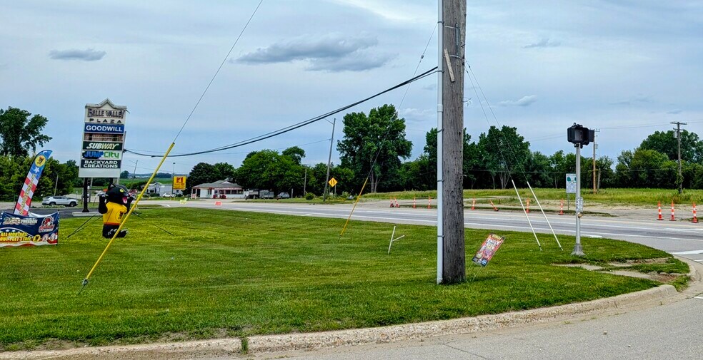 More Photos Of 572 N Cedar St, Imlay City Land For Lease