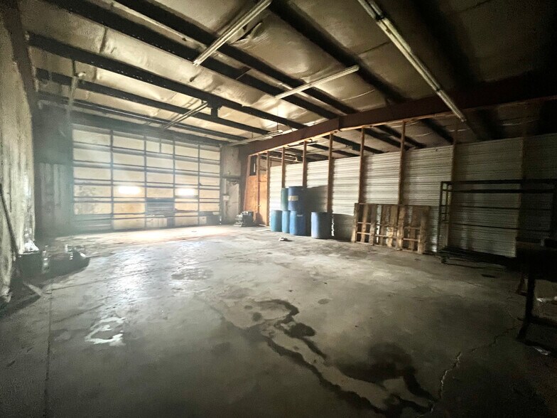 More Photos Of 1709-1713 E 7th St, Atlantic General Retail For Sale