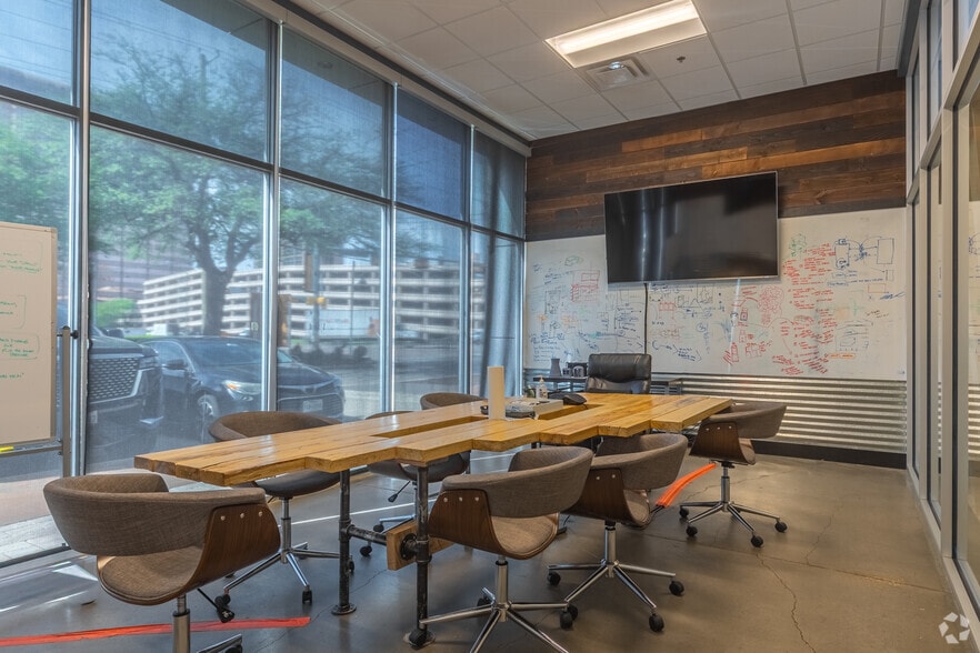 More Photos Of 5301 Alpha Rd, Dallas Unknown For Lease