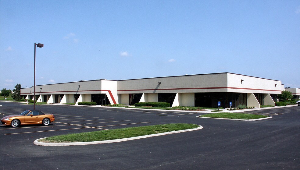 More Photos Of 4350 Equity Dr, Columbus Flex For Lease