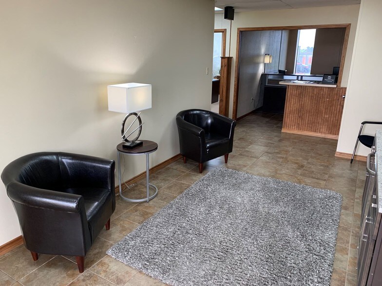 More Photos Of 2200 NW Stallings Dr, Nacogdoches Office For Lease