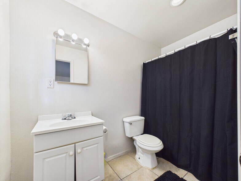 More Photos Of 1349 Jefferson Dr, Port Arthur Apartments For Sale