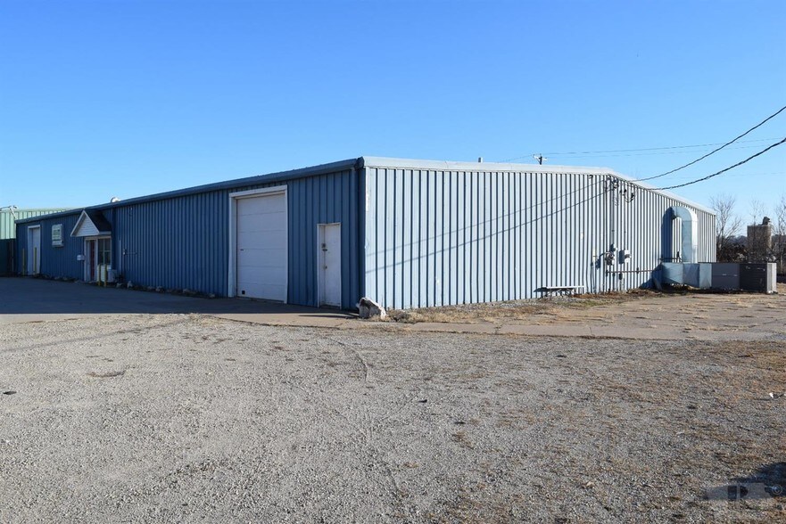 Primary Photo Of 1314 16th St, Fort Madison Industrial For Sale