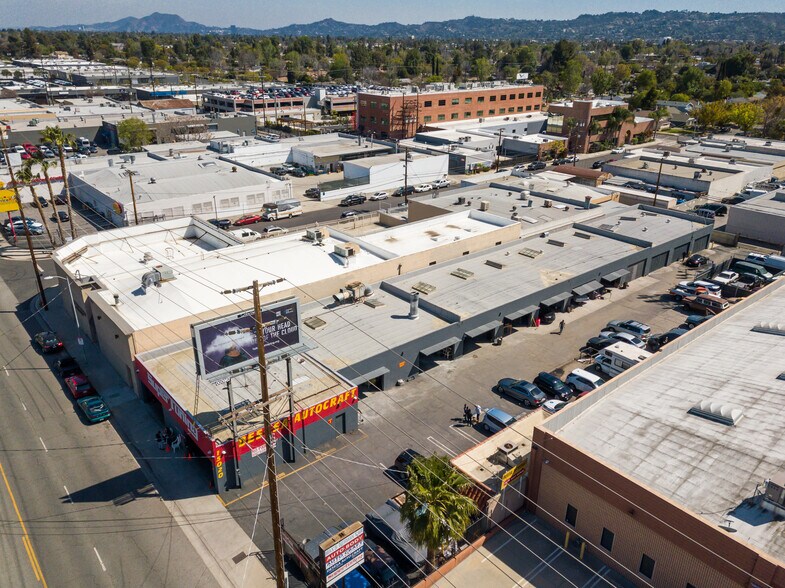 More Photos Of 15020 Oxnard St, Van Nuys Auto Repair For Sale