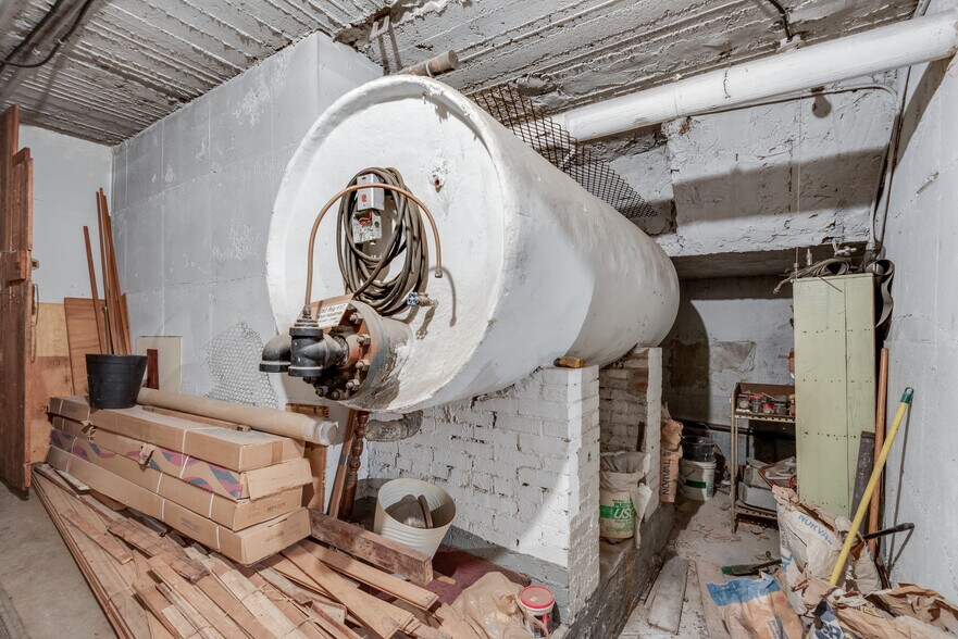 More Photos Of 87-87 116th St, Richmond Hill Multifamily For Sale