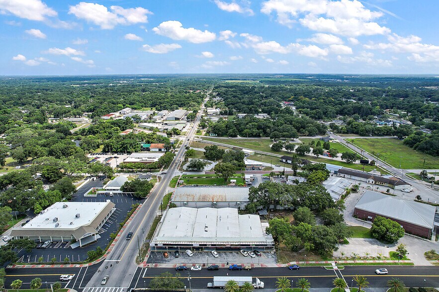 More Photos Of 40-60 E 5th St, Apopka Storefront For Lease