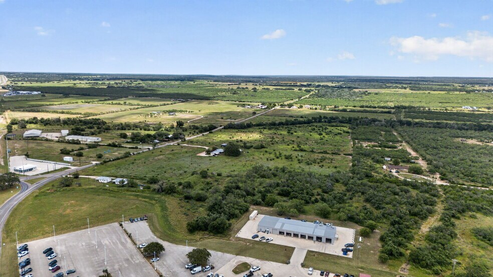 More Photos Of 180 County Road 777, Devine Land For Sale