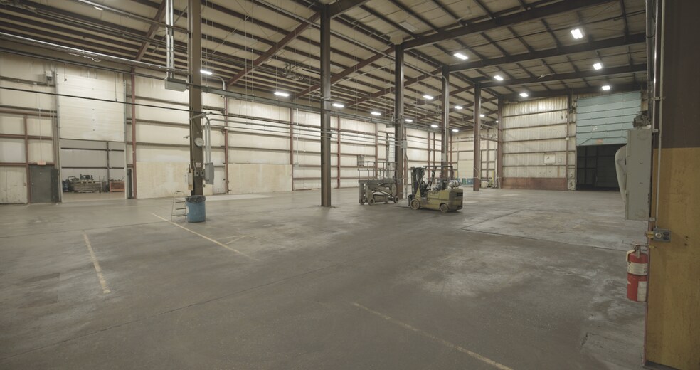 More Photos Of 10850 Hall Rd, Whitmore Lake Warehouse For Lease