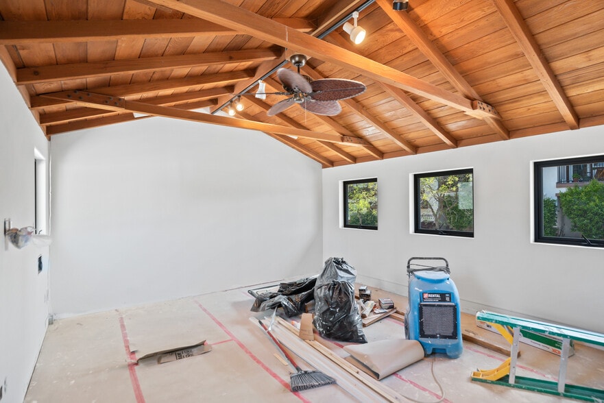 More Photos Of 401 1st St, Los Altos Medical For Sale