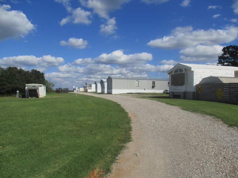 More Photos Of 16504 Gaddy Rd, Shawnee Manufactured Housing Mobile Home Park For Sale
