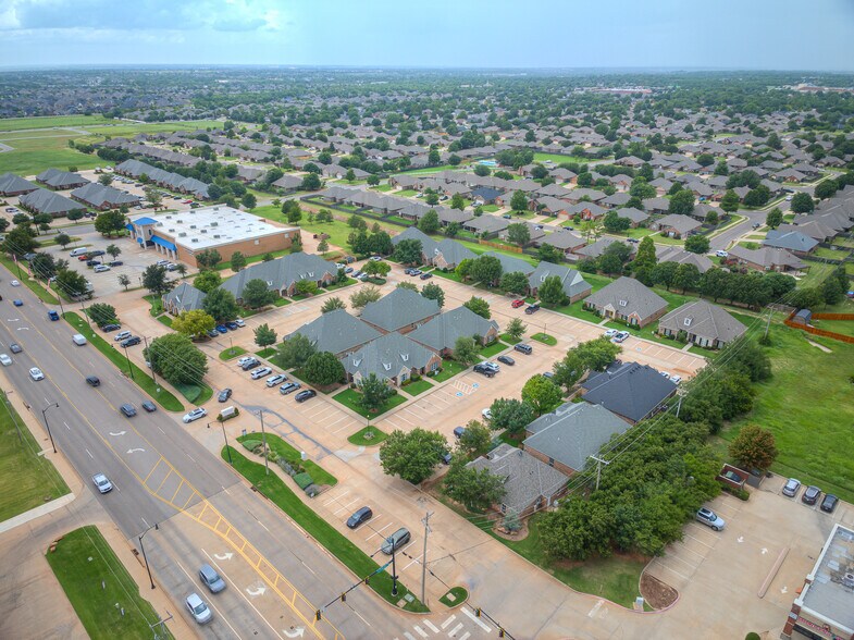 More Photos Of 1725 W 33rd St, Edmond Office For Sale