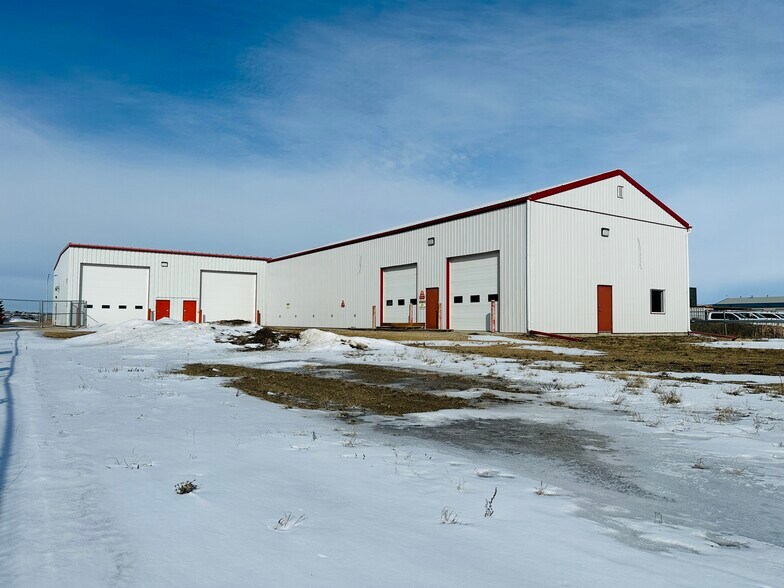 Primary Photo Of 10203B 123 St, Grande Prairie Warehouse For Lease