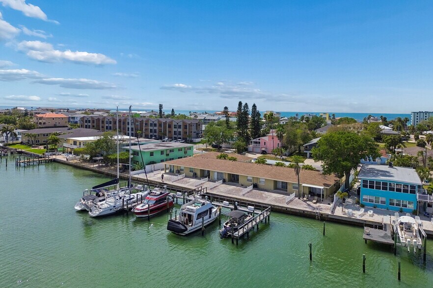 More Photos Of 2307 Bay Blvd, Indian Rocks Beach Apartments For Sale