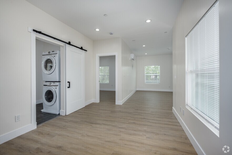 More Photos Of 3000 T St, Sacramento Apartments For Sale