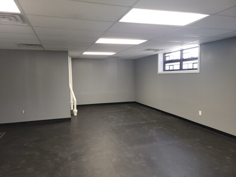 More Photos Of 160 Commack Rd, Commack Medical For Lease