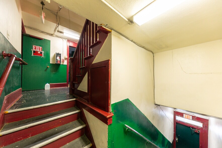 More Photos Of 4 S Main St, Lodi Hospitality For Sale