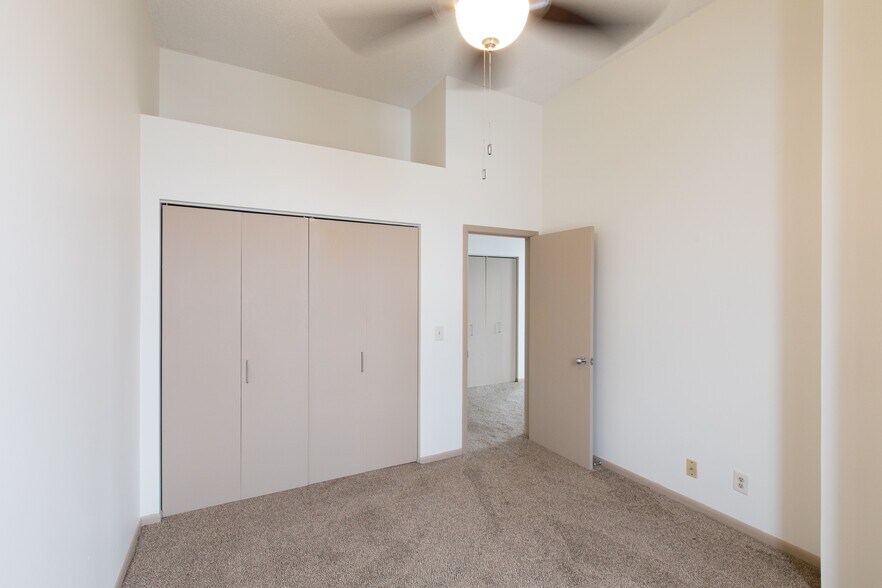 More Photos Of 1402 S 13th St, Omaha Apartments For Sale