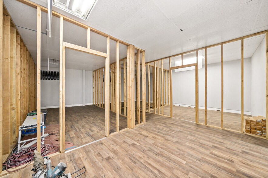 More Photos Of 2015 1st St, Tillamook General Retail For Sale