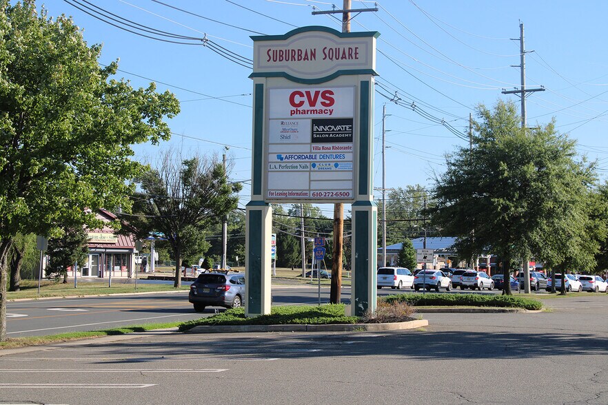 More Photos Of 25 Scotch Rd, Ewing Unknown For Lease