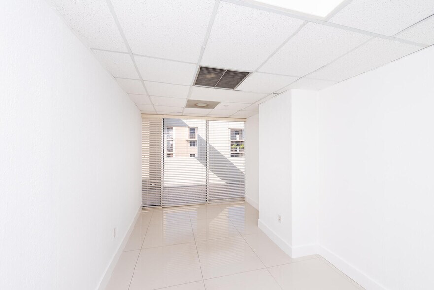 More Photos Of 2645 SW 37th Ave, Miami Medical For Lease