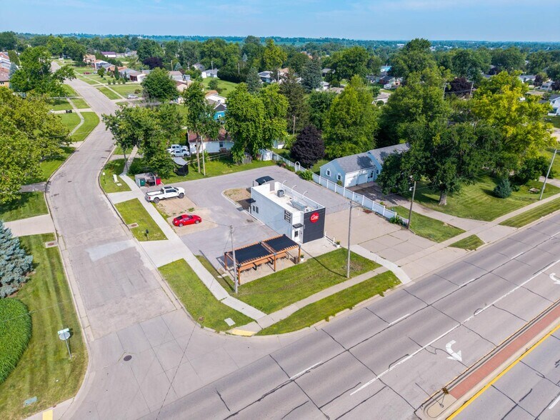 More Photos Of 1803 S Center St, Marshalltown Restaurant For Sale