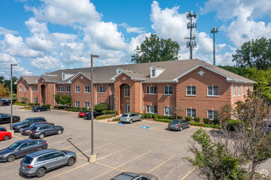 Primary Photo Of 1421-1431 McHenry Rd, Buffalo Grove Medical For Sale