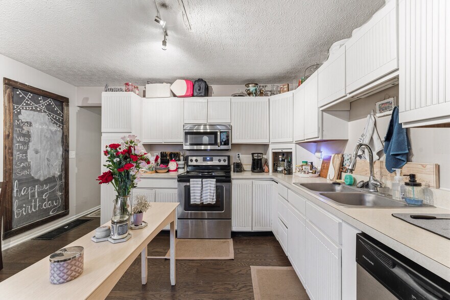 More Photos Of 526 W 1st Ave, Columbus Multifamily For Sale