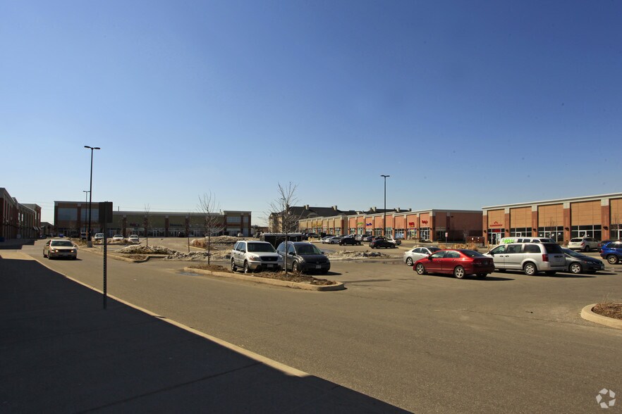 More Photos Of 20-40 New Delhi Dr, Markham Unknown For Lease