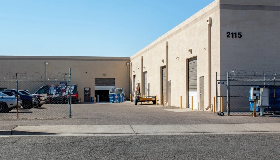 More Photos Of 11200 N 21st Ave, 2101 & 2115 W Shangri La Rd, Phoenix Manufacturing For Sale