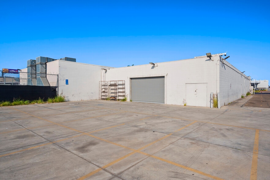 More Photos Of 7865 Balboa Ave, San Diego Freestanding For Lease