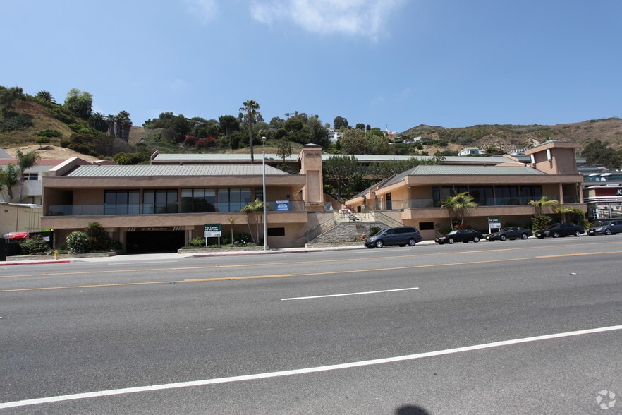 More Photos Of 22761 Pacific Coast Hwy, Malibu Office For Lease