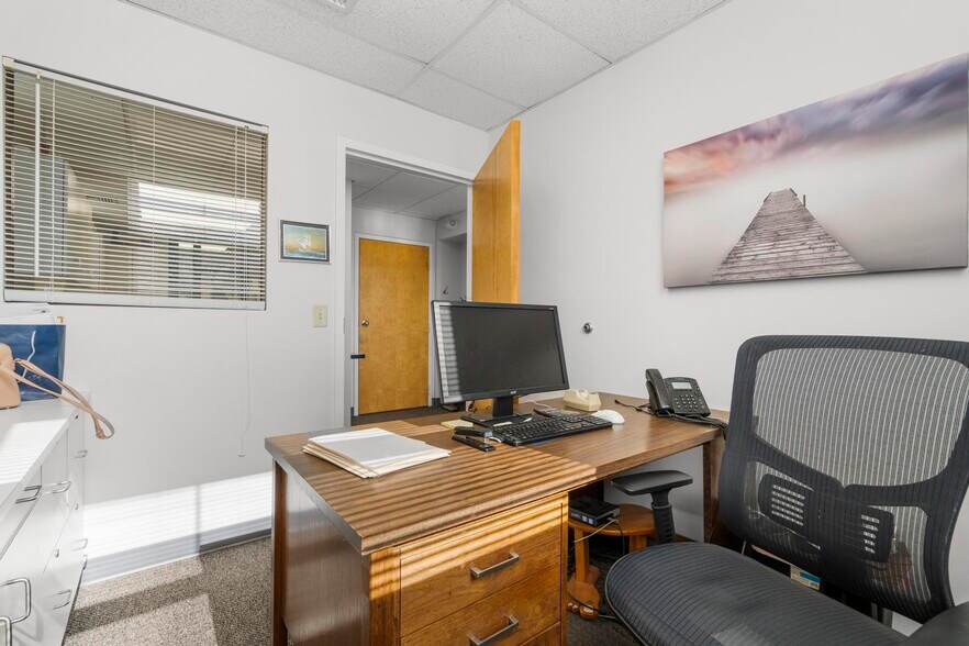 More Photos Of 385 Main St, West Haven Medical For Sale