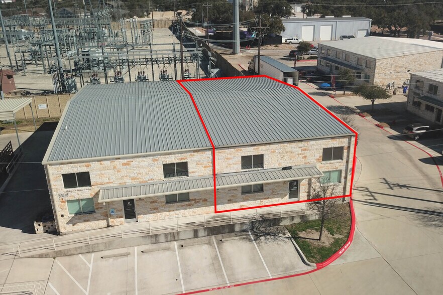 Primary Photo Of 2000 Windy Ter, Cedar Park Flex For Sale